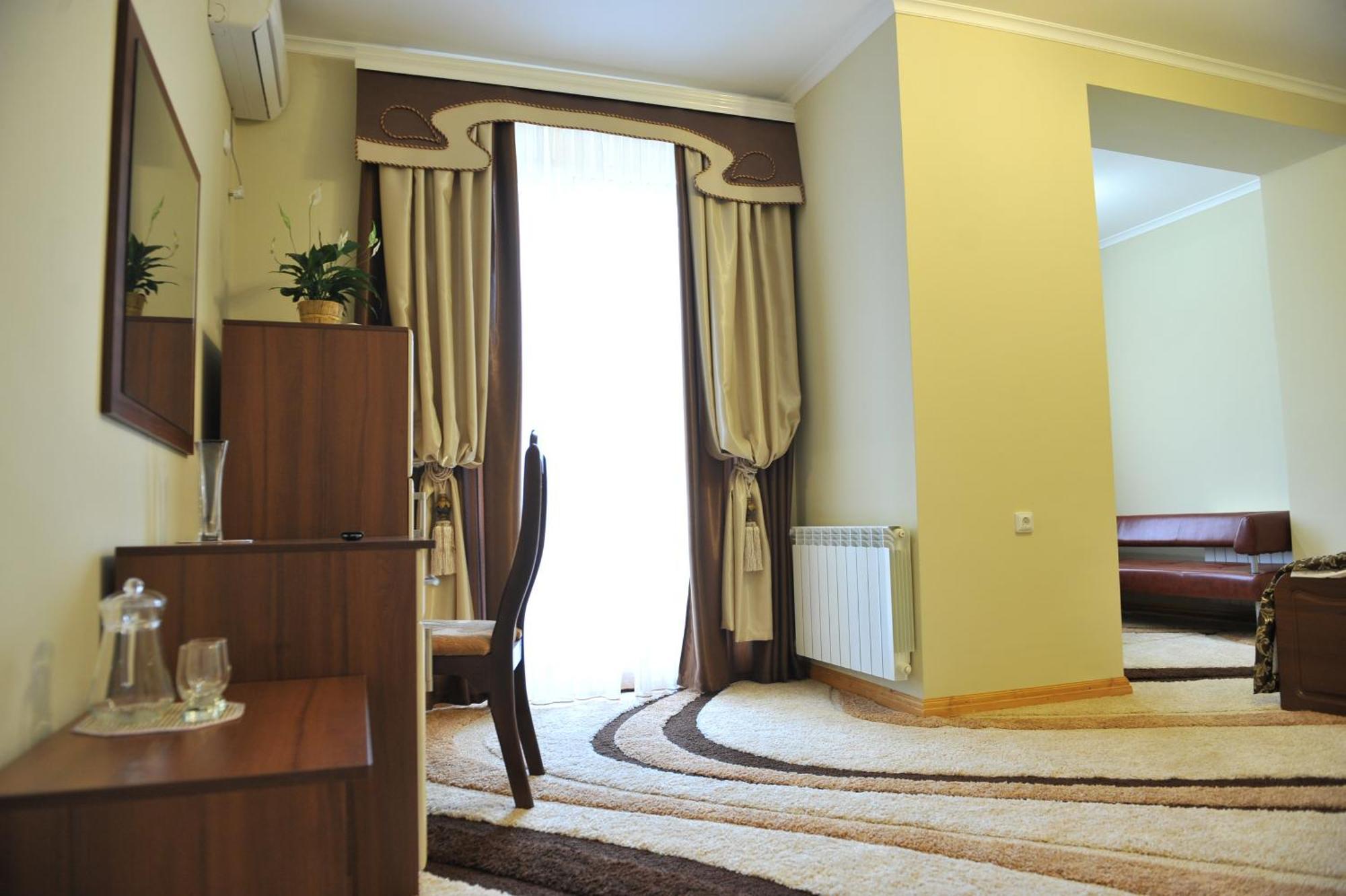 Andinna Hotel Chernivtsi Luaran gambar